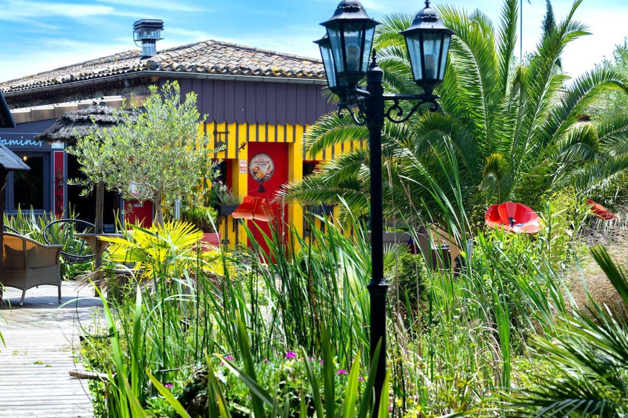Le Bassin Du Tertre Bed & Breakfast Fronsac  Exterior photo